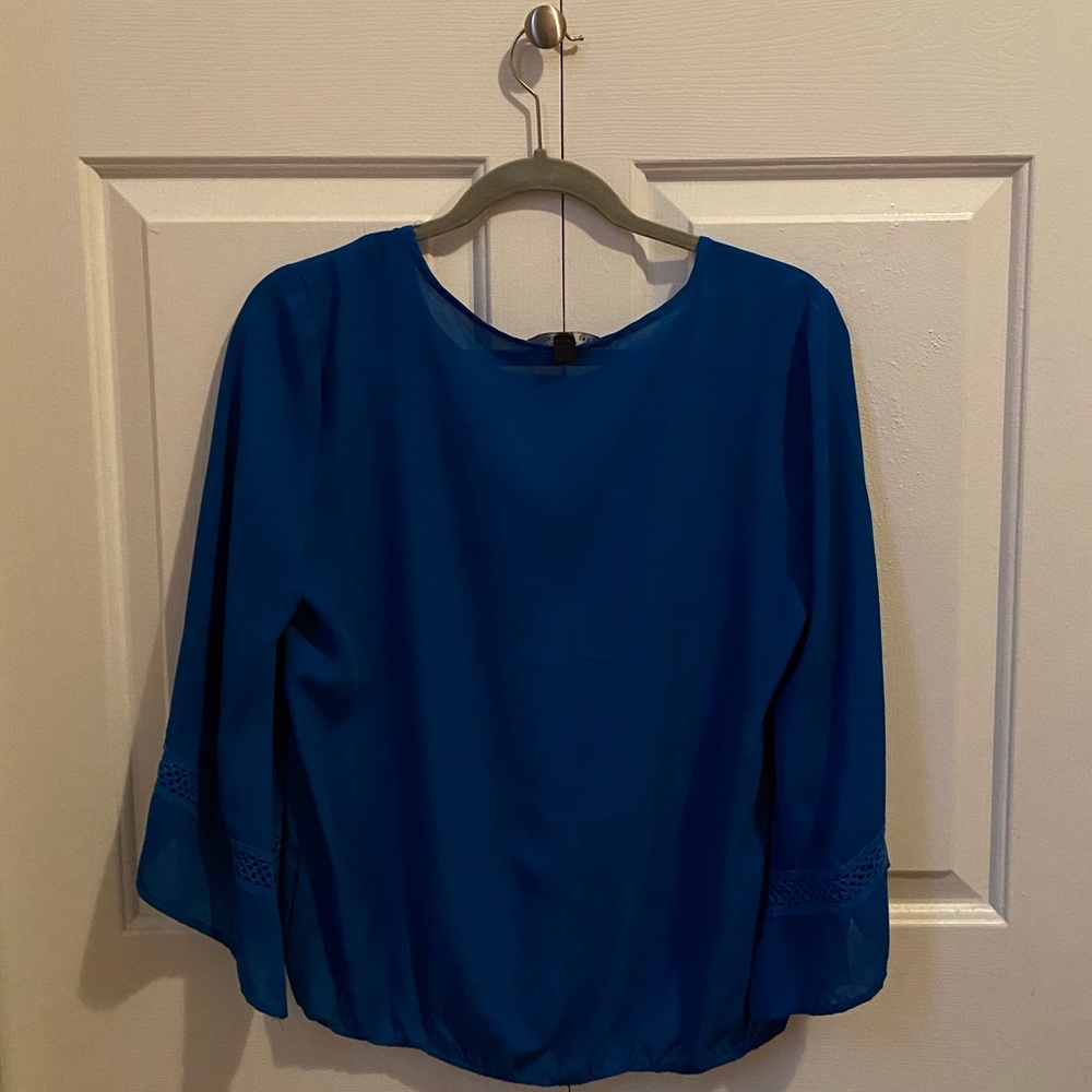 Blouse - Picture 2 of 4